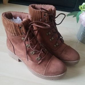 Girls Hiking Boots